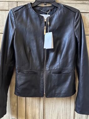 NWT Boss Women’s Sarena Leather Zip Up Jacket Size 6 Black Waist Length - NEW